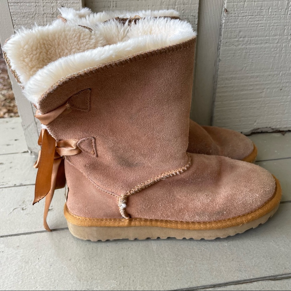 UGGS lace up ribbon boots